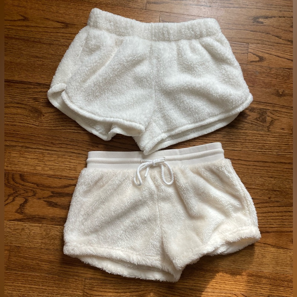 Aerie forever 21 fuzzy sherpa plush fleece cream white shorts